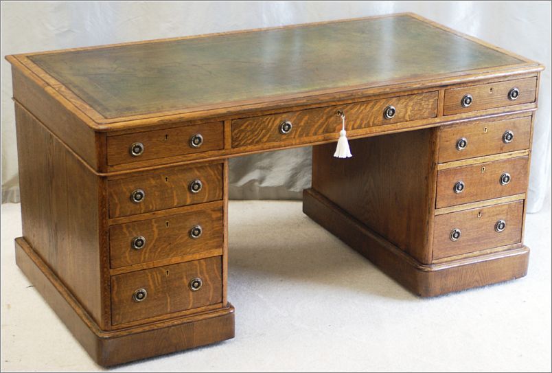 2040 Antique Victorian Oak Pedestal Desk (6)
